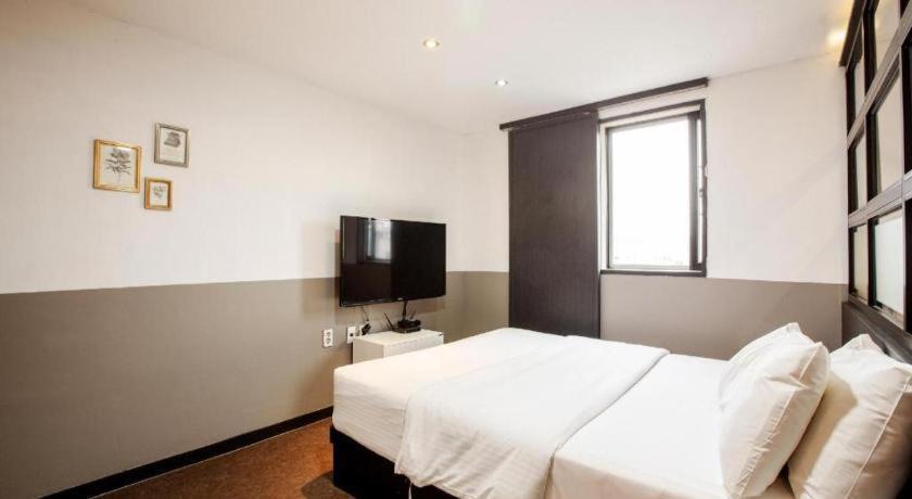 M7 Business Hotel Chilgok Exterior foto
